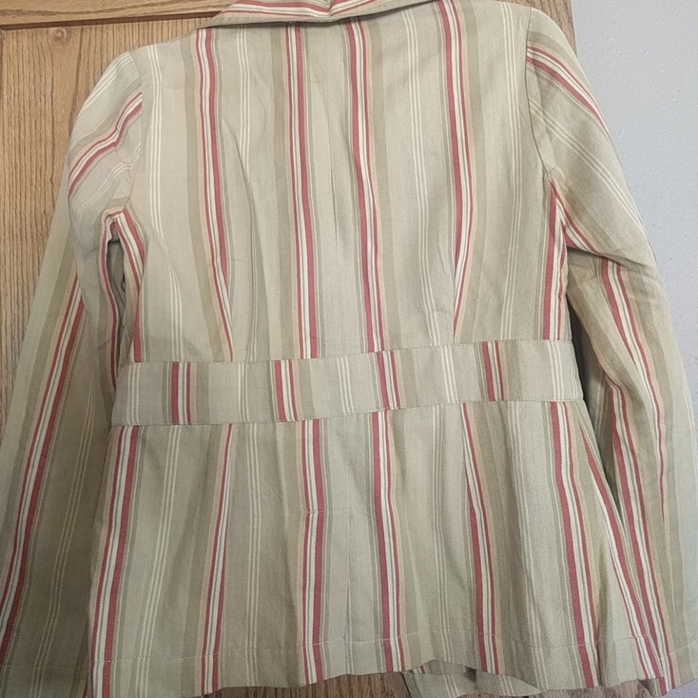 Blazer - Picture 3 of 3
